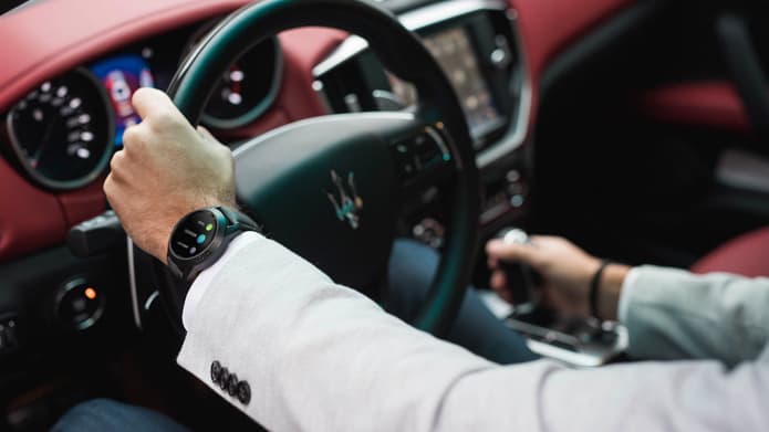 does fitbit scale work with apple watch