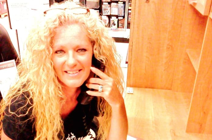 Shari McKay is an accomplished actress, who has amassed credits in both television and feature films. Her combination of looks and cool professionalism will be perfect for the role of Detective Watts.