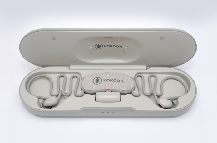 Optional Travel Case adding over a week of extra battery