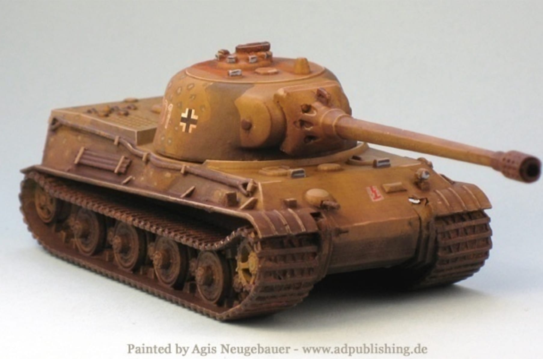 Collectible Metal Model of the German Tank Lowe Scale 1:100 World of Tanks. 