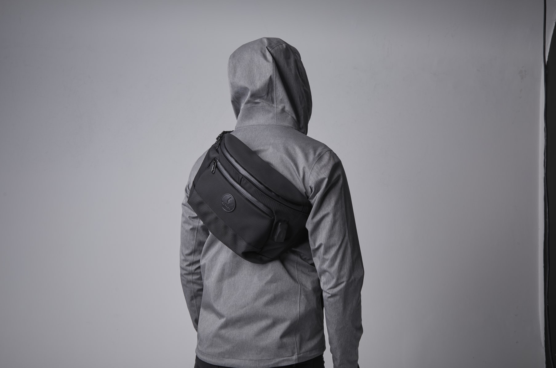 Bravo X Sling The Ultimate Anti Theft Bag Indiegogo