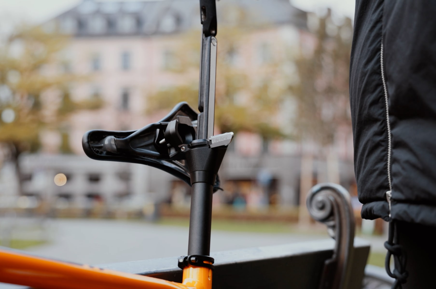 Best bike lock for discount carbon frame