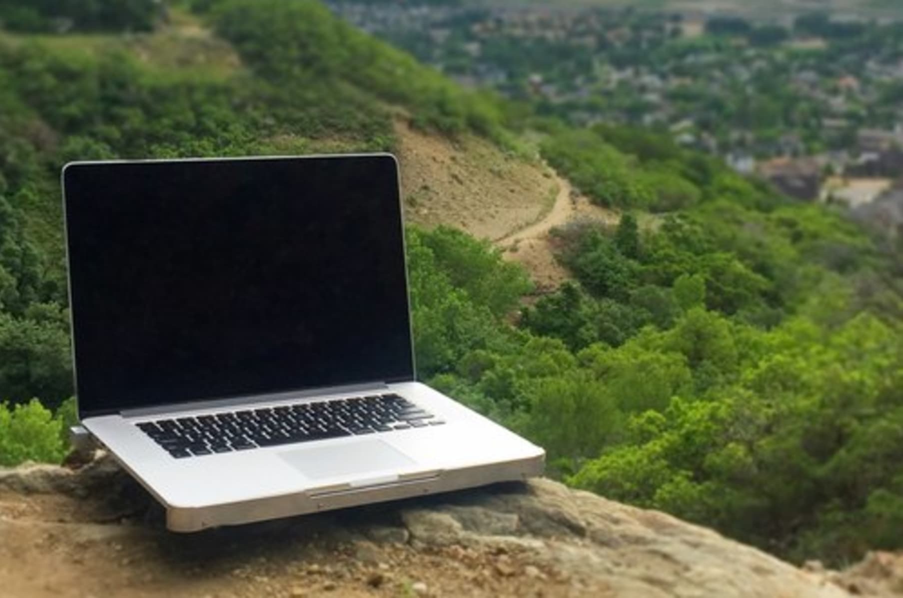 helpen rol zeker Lifecase - World's First MacBook Battery Case | Indiegogo
