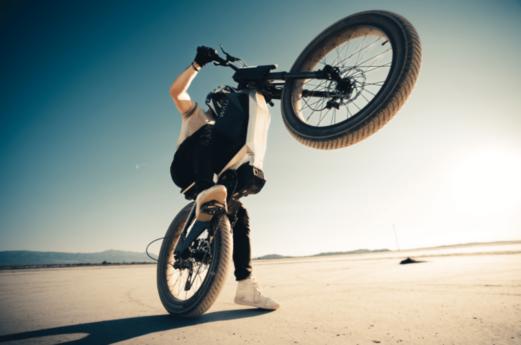 WAU CYBER The Sexiest 5000W 60mph Electric Bike Indiegogo