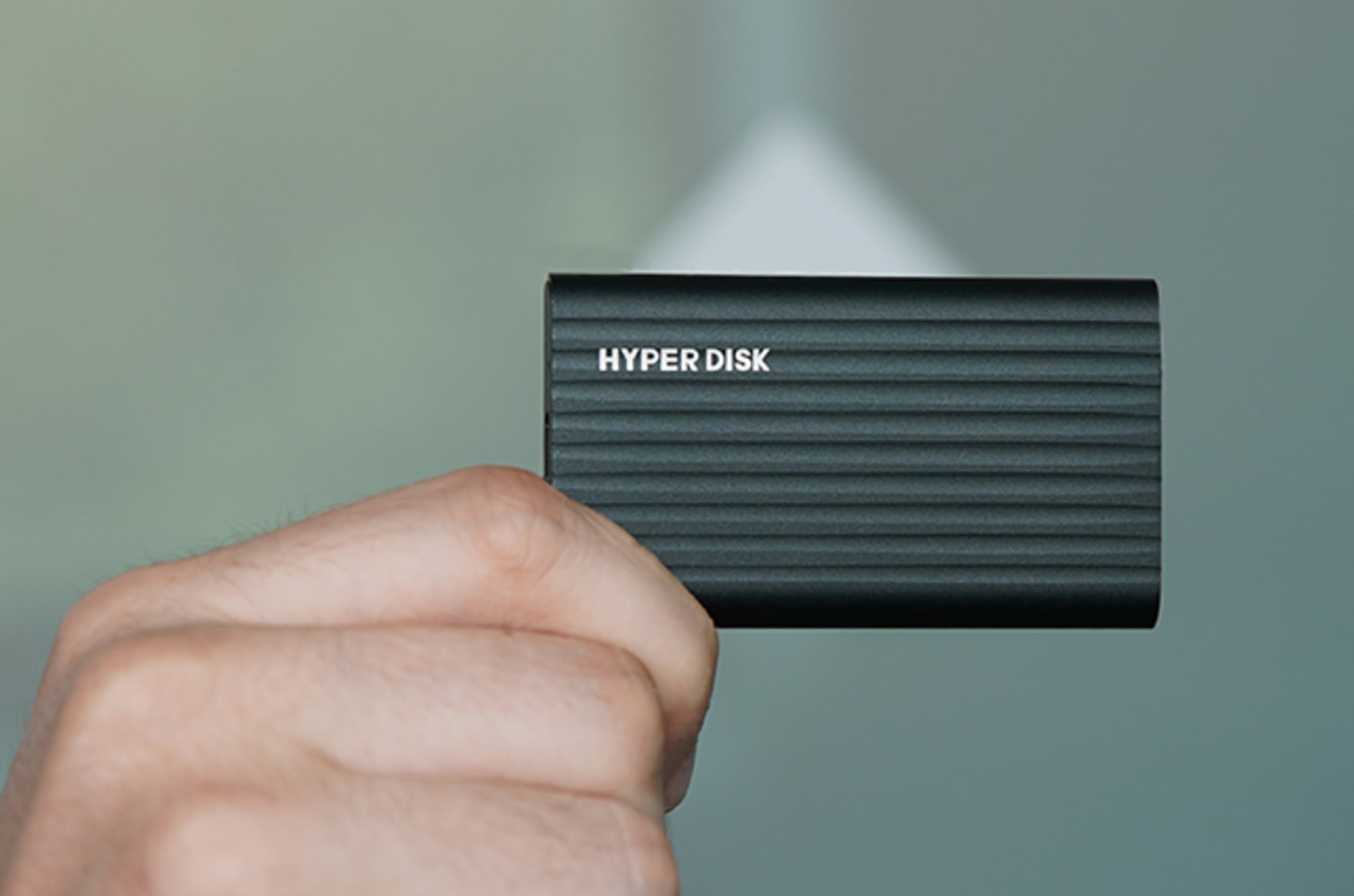超小型・指サイズSSD「HyperDisk X」 - PC周辺機器