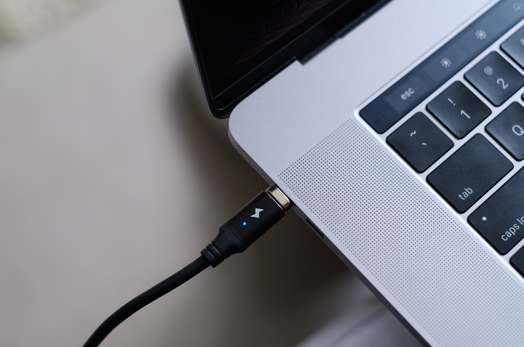 Infinity Cable: ONE Cable for all your devices
