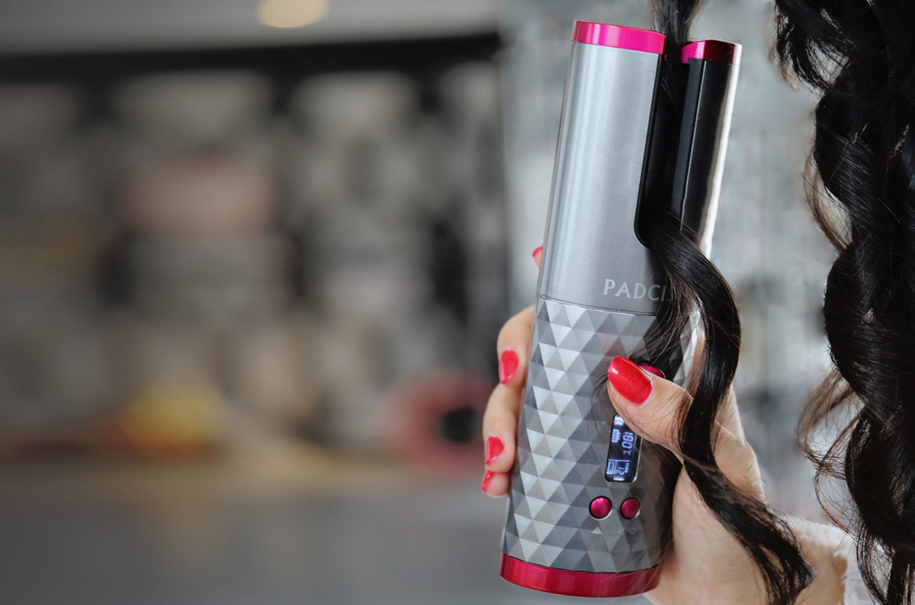 Cordless Automatic Hair Curler | Indiegogo