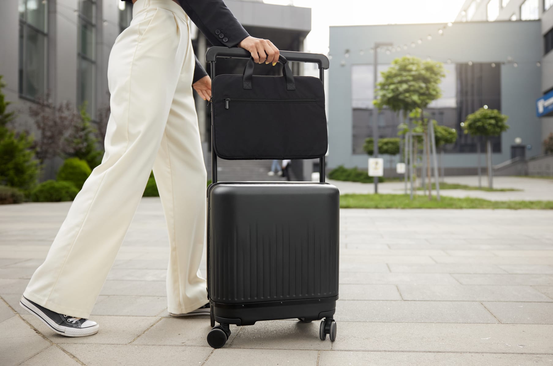 Novi luggage indiegogo outlet