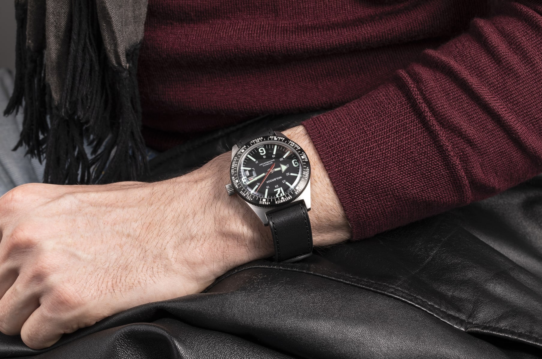 Douglas discount skindiver watch
