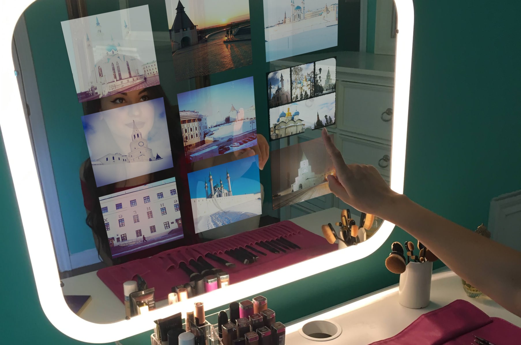 Eve Smart Mirror: Personalizing your mirror.