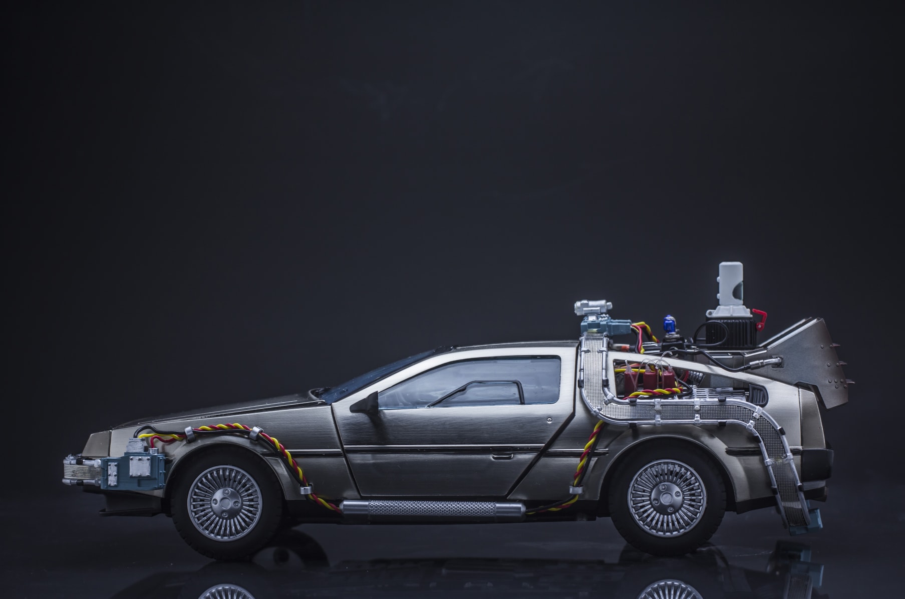 Magnetic Levitating 1/20 DeLorean Time Machine - Anedea™