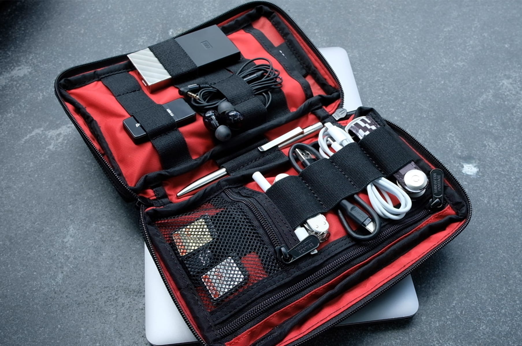 Manhattan portage cheap atlas sling