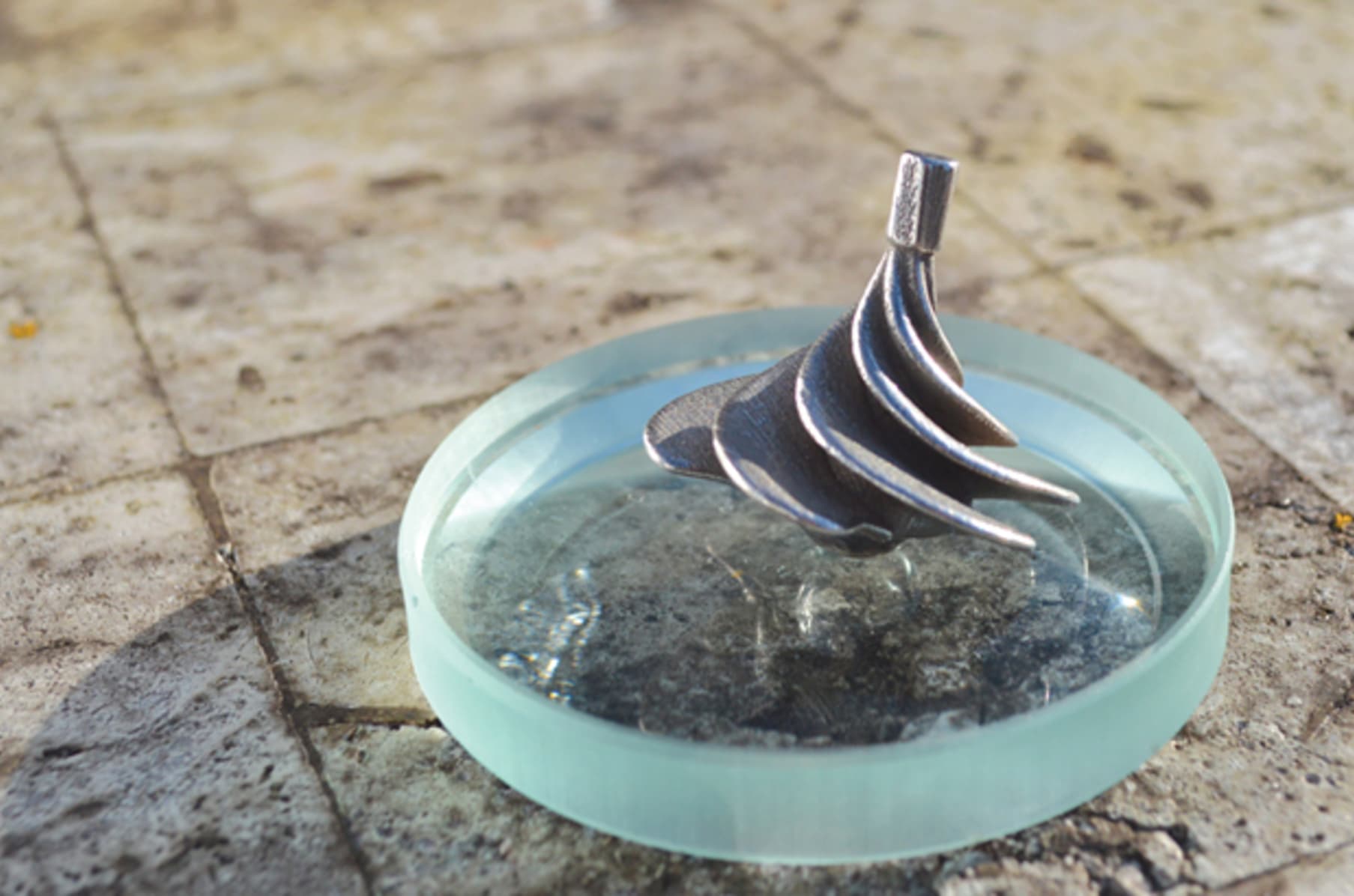 Zephyr spinning top new arrivals